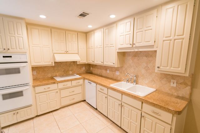 14816 Sopras Circle, Addison, TX 75001