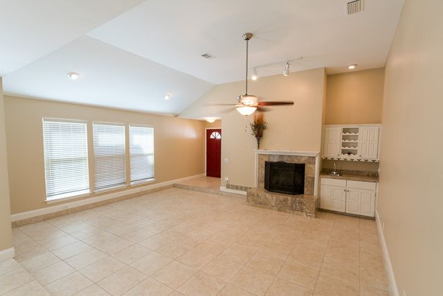 14816 Sopras Circle, Addison, TX 75001