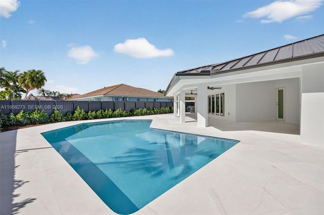 10380 SW 56th Ter, Miami, FL 33173