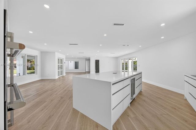 10380 SW 56th Ter, Miami, FL 33173