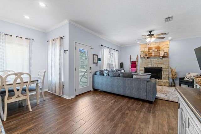 746 E Lake Drive, Livingston, TX 77351