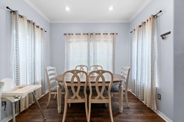 746 E Lake Drive, Livingston, TX 77351