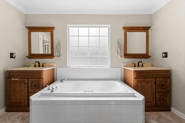 746 E Lake Drive, Livingston, TX 77351