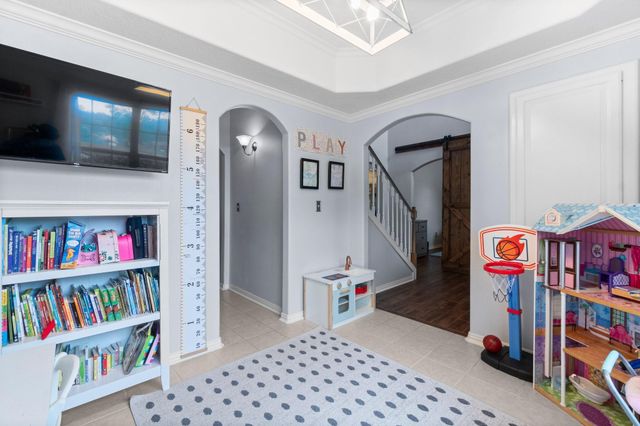 746 E Lake Drive, Livingston, TX 77351