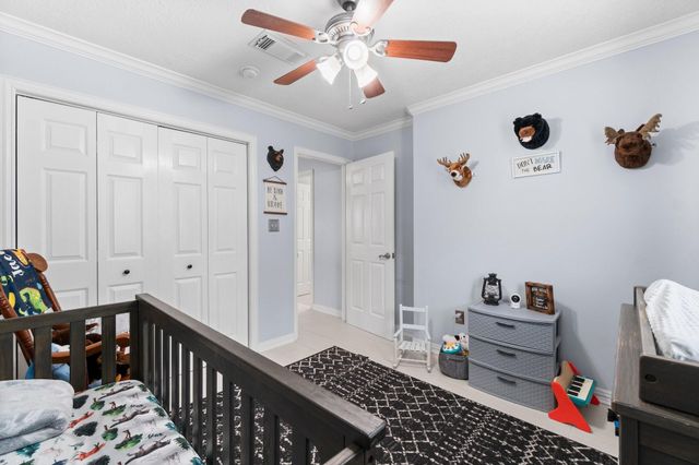 746 E Lake Drive, Livingston, TX 77351