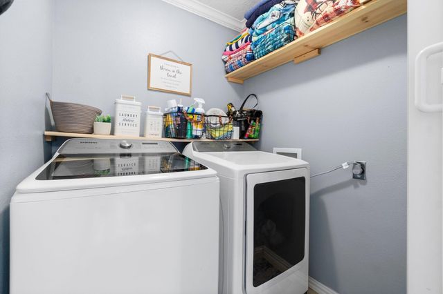 746 E Lake Drive, Livingston, TX 77351