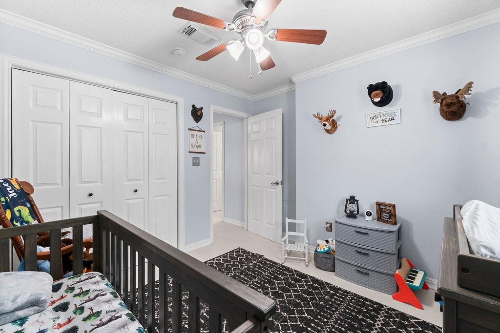 Image 27 of property listing at 746 E Lake Drive, Livingston, TX 77351