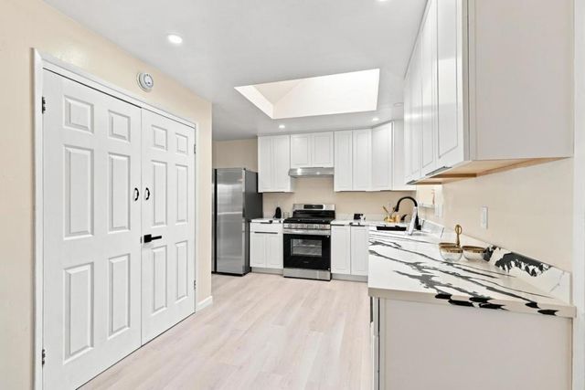 92 Welle Road, Crockett, CA 94525