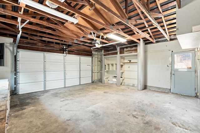 92 Welle Road, Crockett, CA 94525