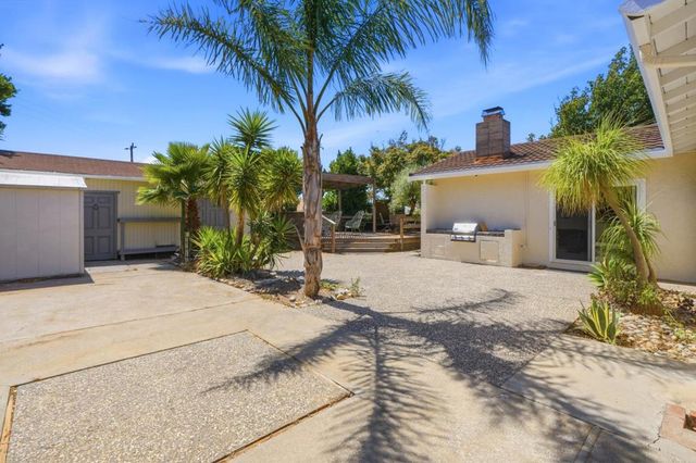 92 Welle Road, Crockett, CA 94525