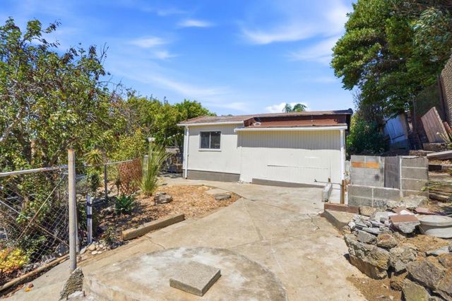92 Welle Road, Crockett, CA 94525