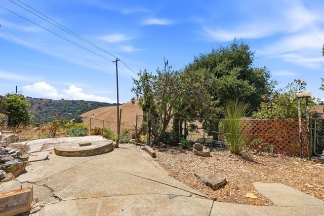 92 Welle Road, Crockett, CA 94525