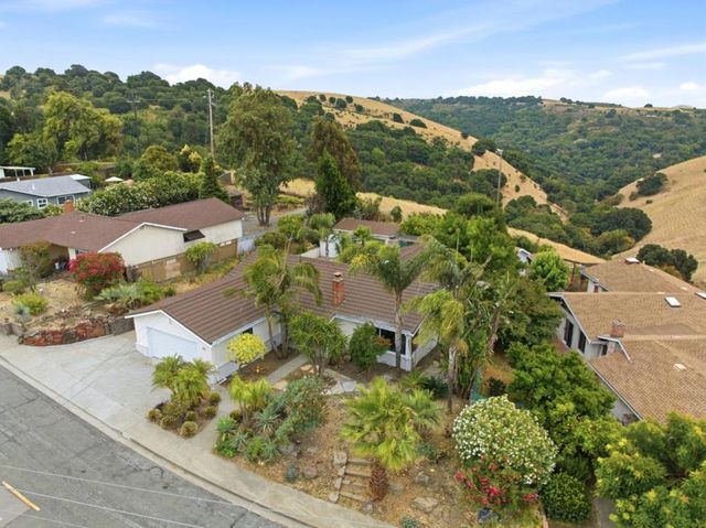 92 Welle Road, Crockett, CA 94525