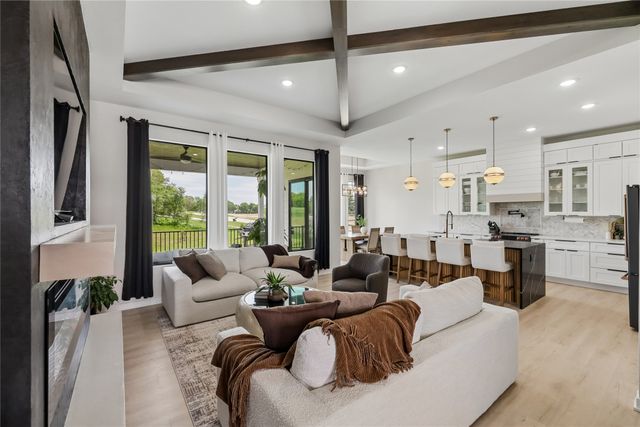 2985 Sunflower Drive, Waukee, IA 50263