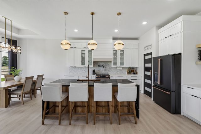 2985 Sunflower Drive, Waukee, IA 50263