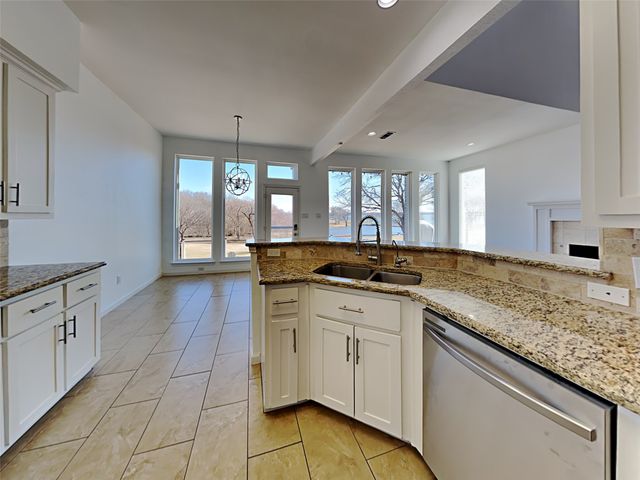 4322 Duck Pond Lane, Rowlett, TX 75088