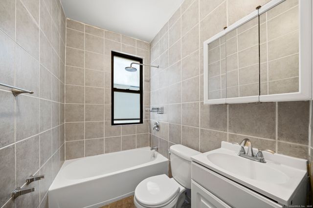 217 Woodlawn Terrace, Waterbury, CT 06710