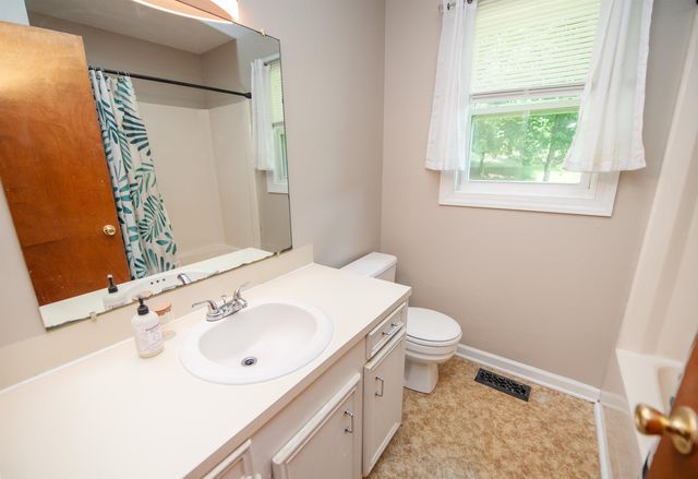 105 Carter Heights Drive, Gaffney, SC 29340