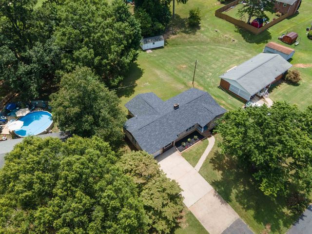 105 Carter Heights Drive, Gaffney, SC 29340