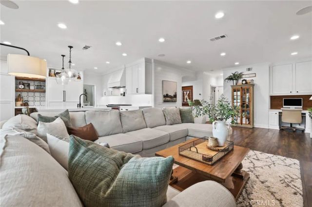 3 Tresaunce, Lake Forest, CA 92610