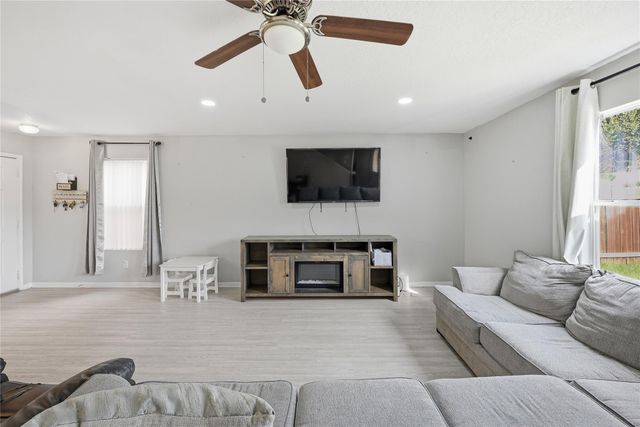 18215 Echo Mar Lane, Houston, TX 77084