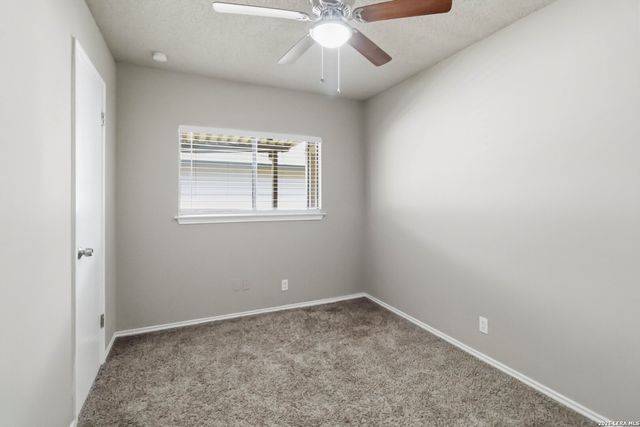 4086 WINTER SUNRISE DR, San Antonio, TX 78244