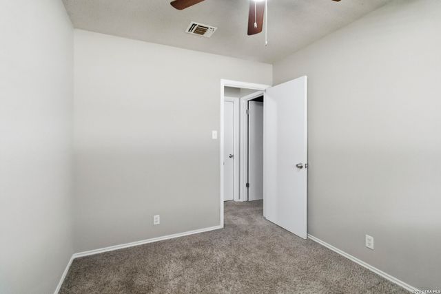 4086 WINTER SUNRISE DR, San Antonio, TX 78244