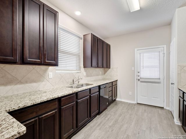 10518 Green Rock, San Antonio, TX 78223