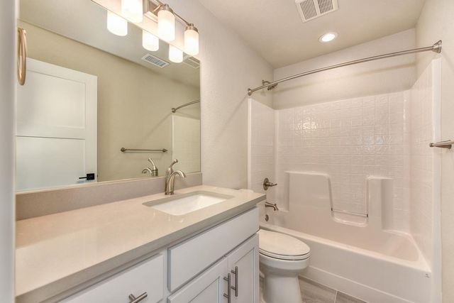 2677 Commons Pl, Auburn, CA 95603