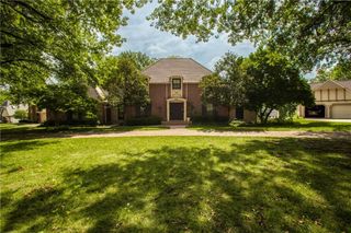 8321 W 102nd Street, Overland Park, KS 66212