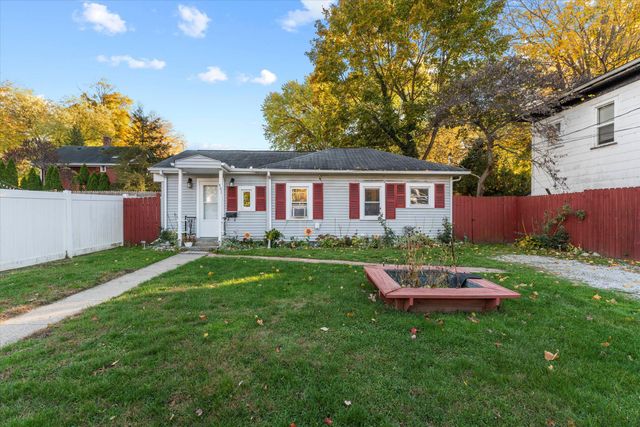 401 W Third Street, Buchanan, MI 49107