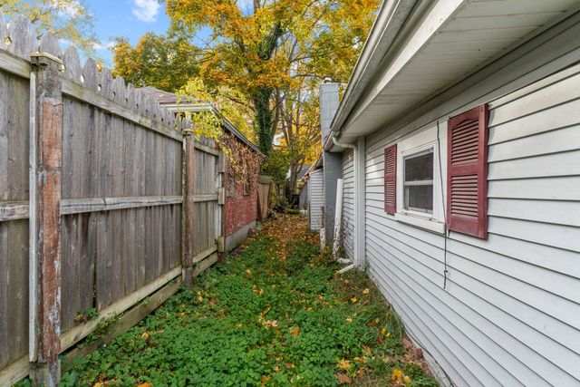 401 W Third Street, Buchanan, MI 49107