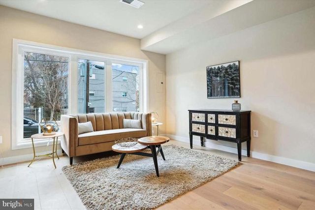 5046 ASTOR PL SE, Washington, DC 20019