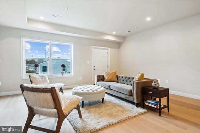 5046 ASTOR PL SE, Washington, DC 20019