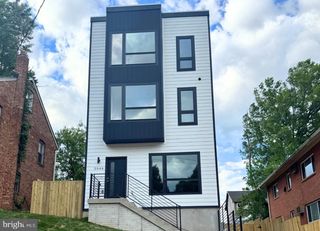 5046 ASTOR PL SE, Washington, DC 20019