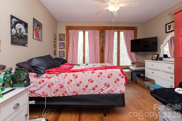 75 mypie Drive, Sylva, NC 28779