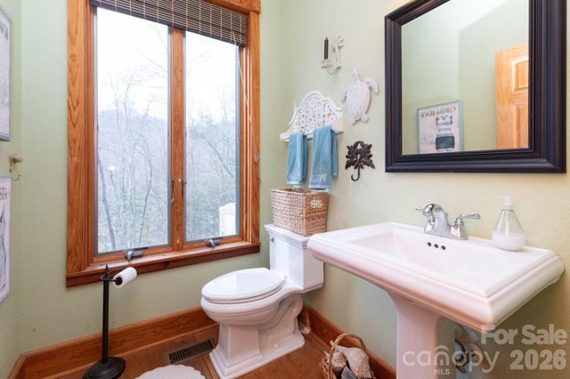 75 mypie Drive, Sylva, NC 28779