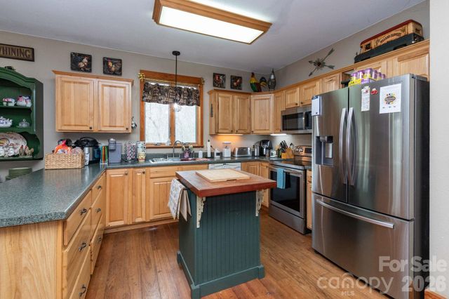 75 mypie Drive, Sylva, NC 28779