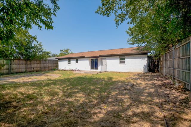 224 Southway Drive, Everman, TX 76140