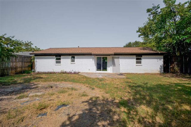 224 Southway Drive, Everman, TX 76140