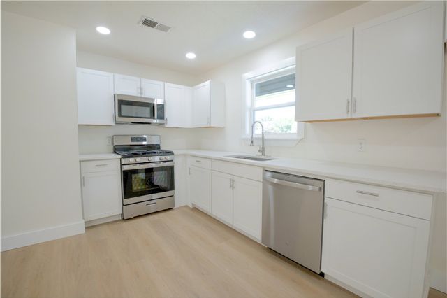224 Southway Drive, Everman, TX 76140