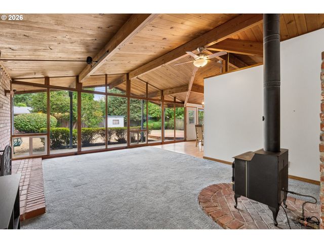 616 Se 175TH Pl, Portland, OR 97233