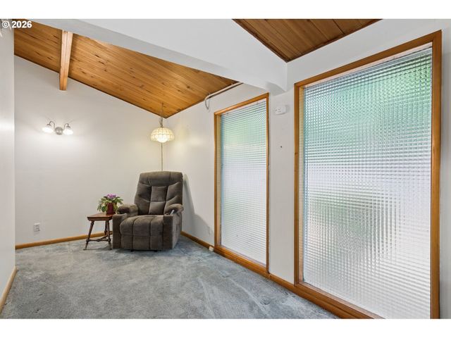 616 Se 175TH Pl, Portland, OR 97233