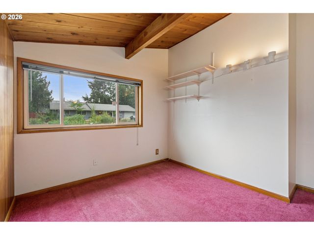 616 Se 175TH Pl, Portland, OR 97233