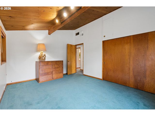 616 Se 175TH Pl, Portland, OR 97233