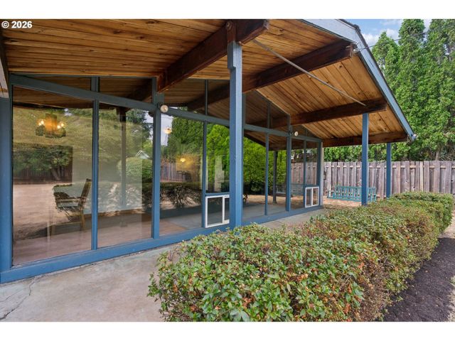 616 Se 175TH Pl, Portland, OR 97233
