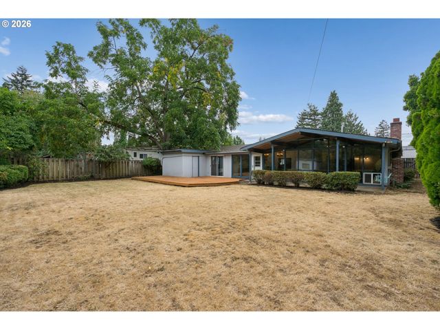 616 Se 175TH Pl, Portland, OR 97233
