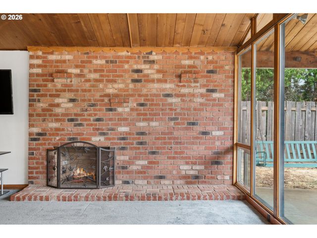 616 Se 175TH Pl, Portland, OR 97233