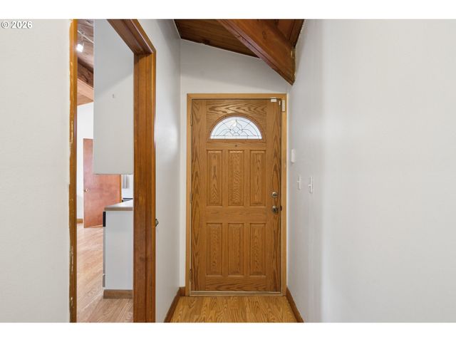 616 Se 175TH Pl, Portland, OR 97233