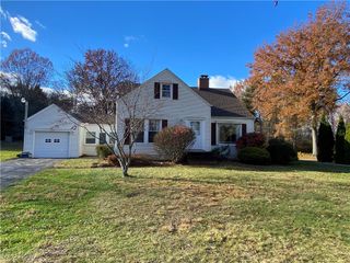 9482 Highland Drive, Brecksville, OH 44141